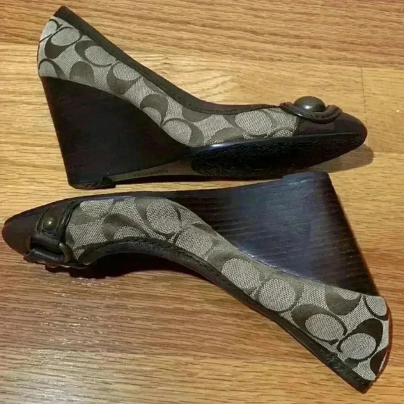 COPY - Vintage authentic  classic Coach wedge heels - Picture 1 of 4